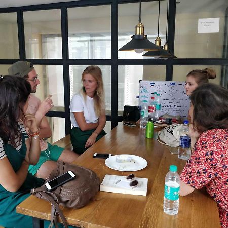 Madpackers Delhi West Vandrarhem New Delhi Exteriör bild