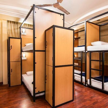 Madpackers Delhi West Vandrarhem New Delhi Exteriör bild