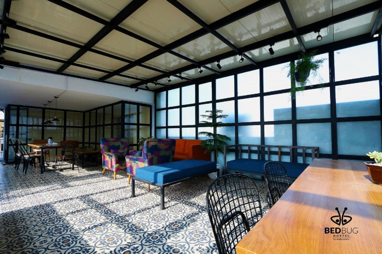 Madpackers Delhi West Vandrarhem New Delhi Exteriör bild