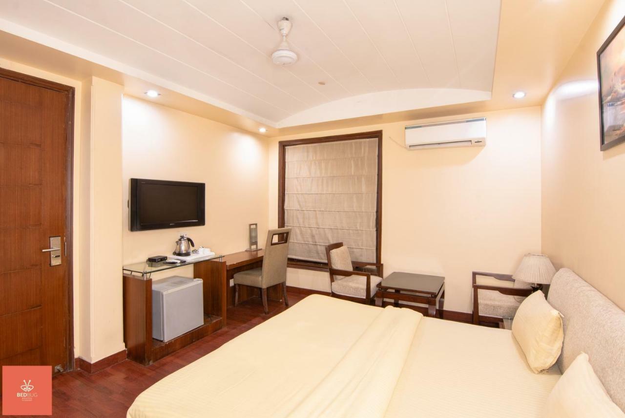 Madpackers Delhi West Vandrarhem New Delhi Exteriör bild